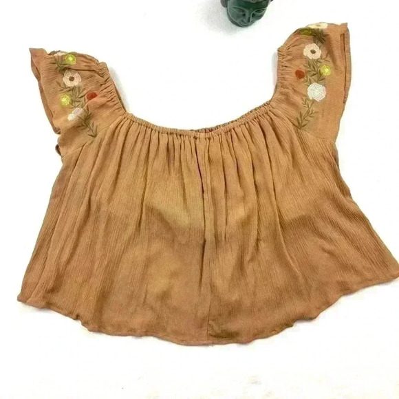 Forever 21  Fawn Embroider Floral Off Shoulder Cropped Boho Peasant Top Size L - Picture 10 of 15